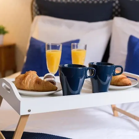 T2 Au Calme A 2 Min A Pied Du Chateau - Le Versaillais